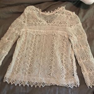 Lace dolce vita shirt